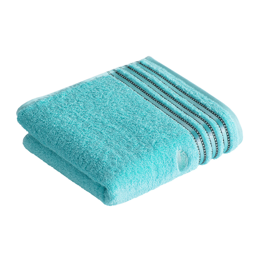 COLOR:light azure