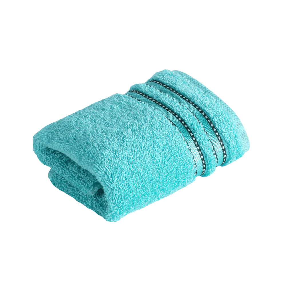 COLOR:light azure