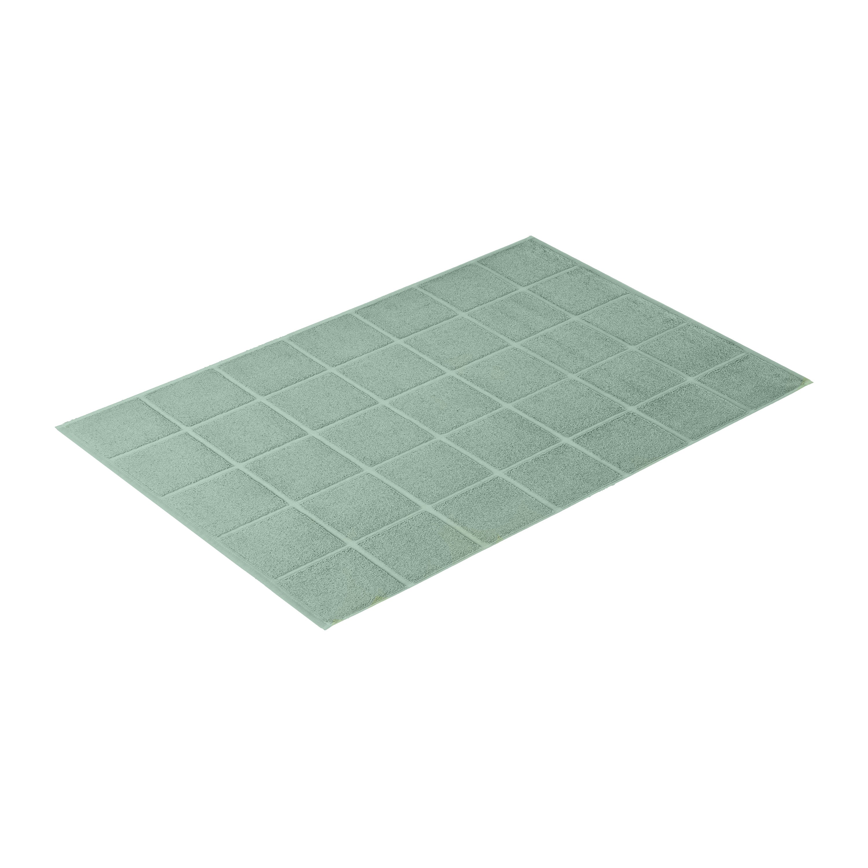 COLOR:soft green