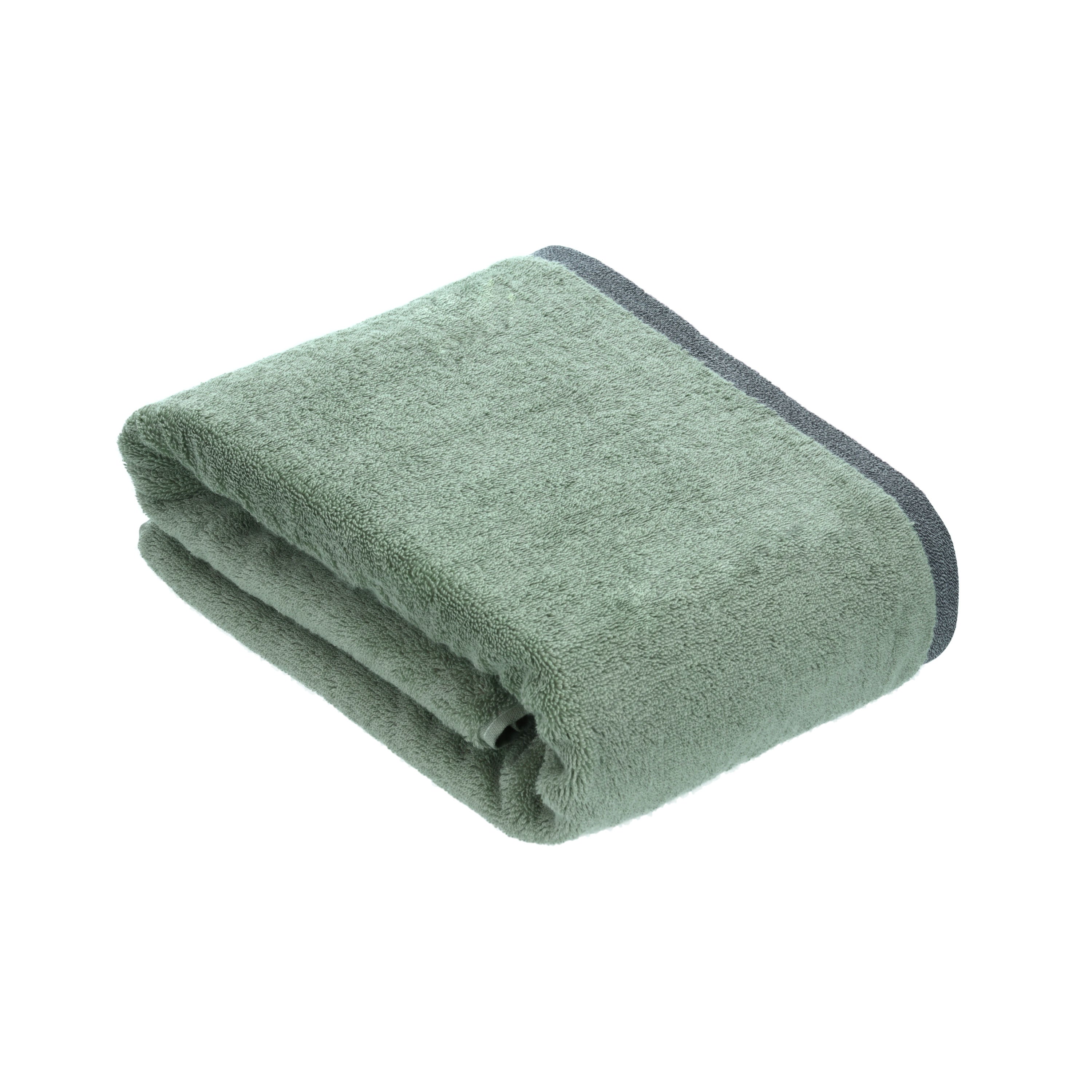 COLOR:soft green